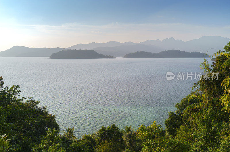 美丽的风景日落在Koh Chang岛，特拉，泰国